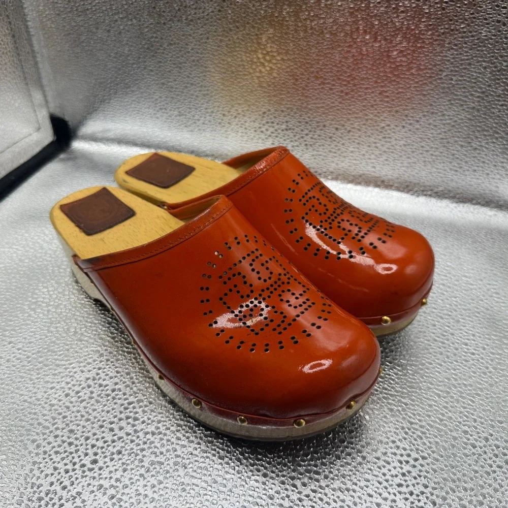 Size 8.5 Tory Burch Clogs Women Orange Excellent Perforated Logo Wooden Mules